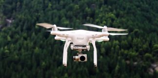 7 Tips to Know How Long Do Drones Fly. Battery Life, The Weight of the Drone, Weather Condition, Controller Inputs, Propeller Guards.-techinfoBiT
